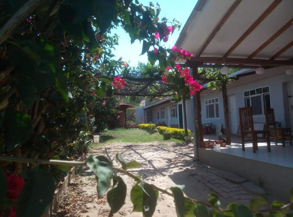 Hotel Samailandia Backpack Samaipata Esterno foto